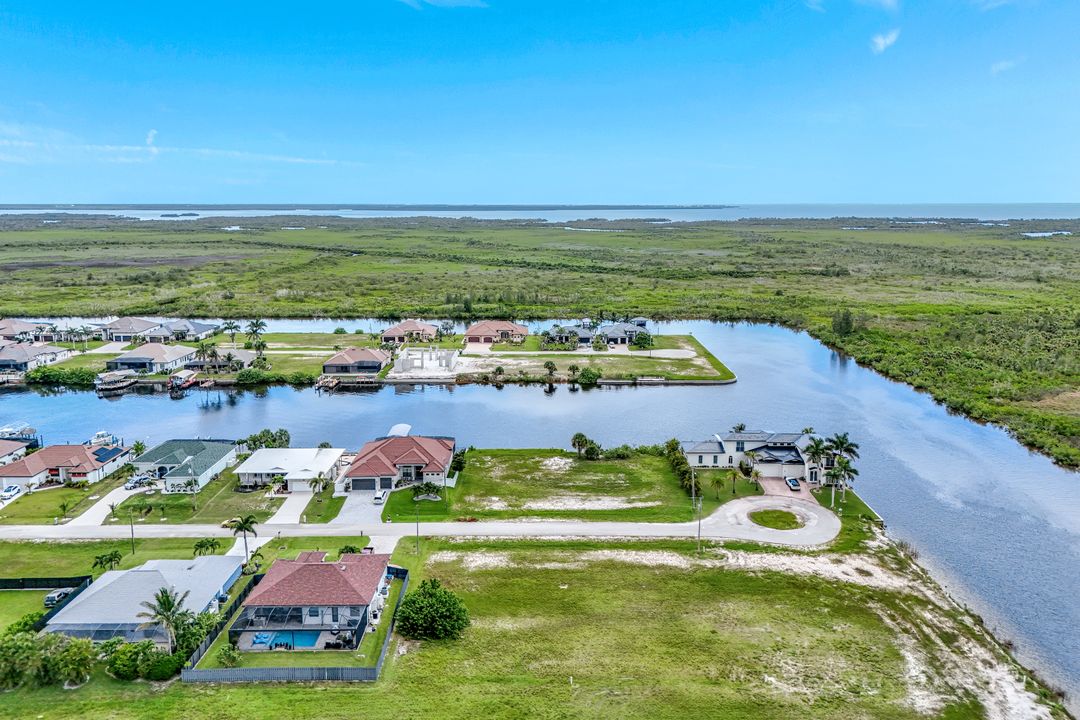 1721 NW 43rd Ave, Cape Coral, FL 33993