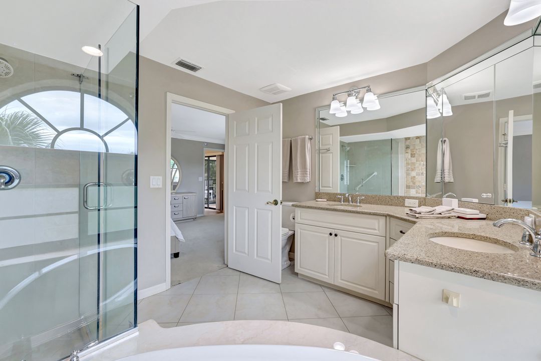 6525 Valen Way #D302, Naples, FL 34108