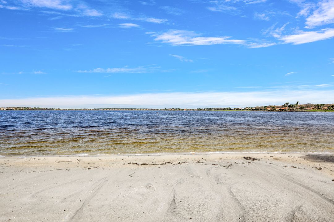 8950 Weathered Stone Dr, Naples, FL 34120