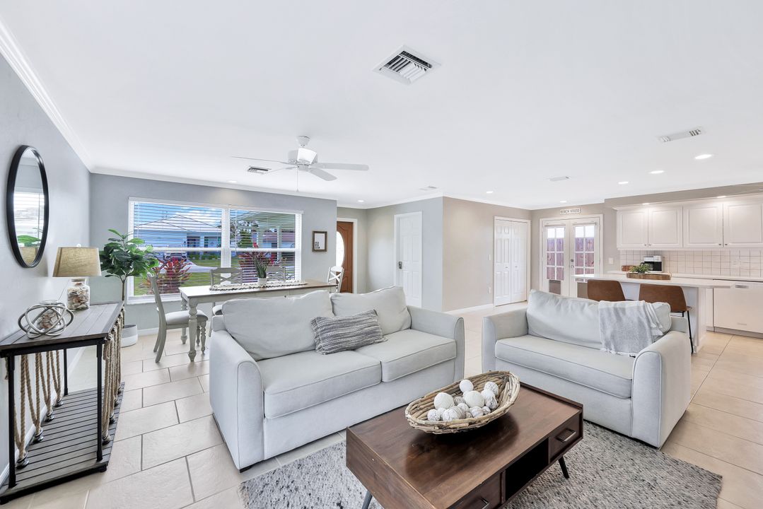 625 95th Ave N, Naples, FL 34108