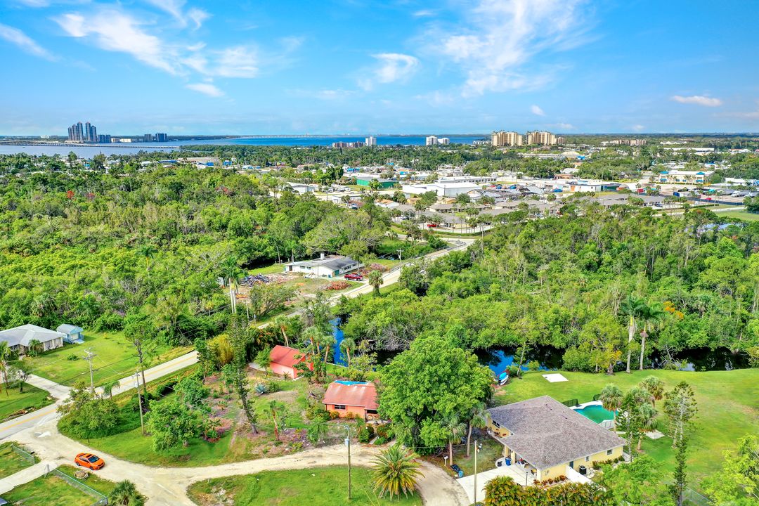 118 Brooks Rd, North Fort Myers, FL 33917