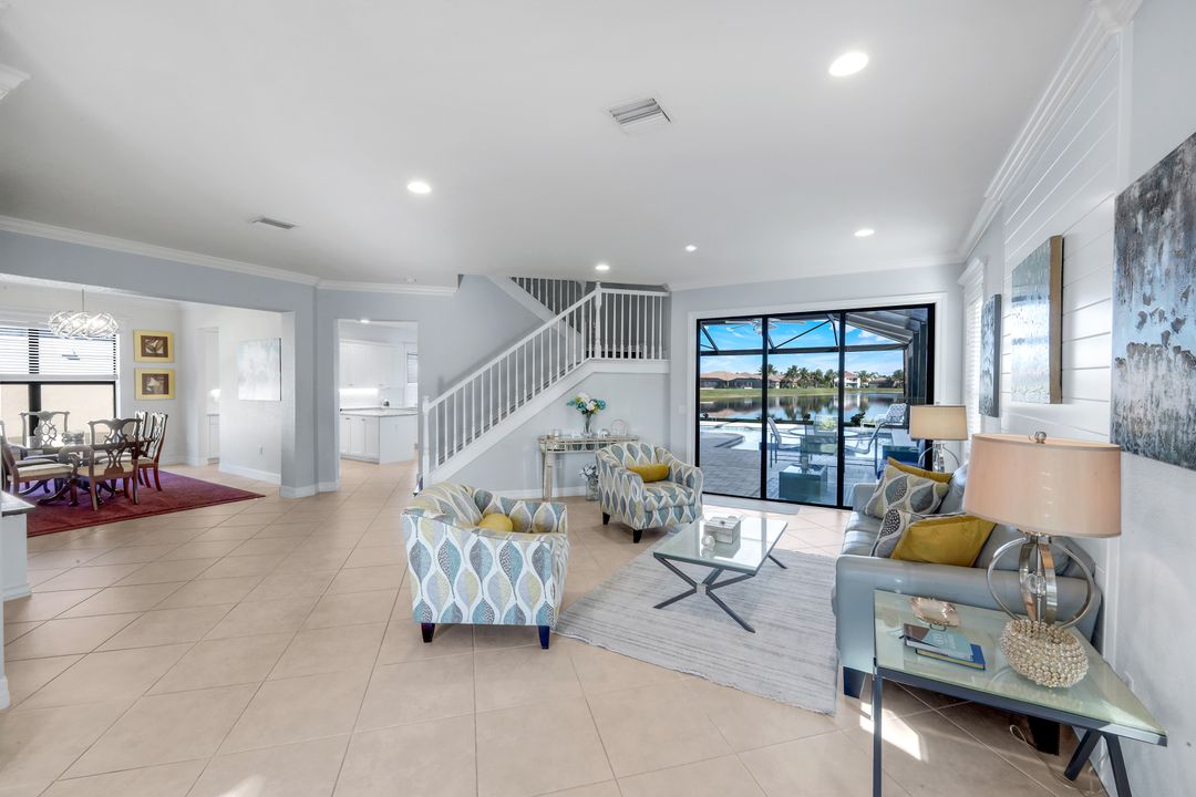 2735 Cinnamon Bay Cir, Naples, FL 34119