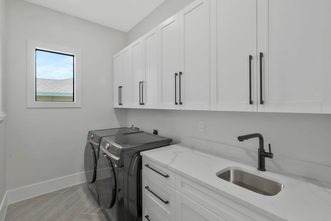 2826 SW 37th Terrace, Cape Coral, FL 33914