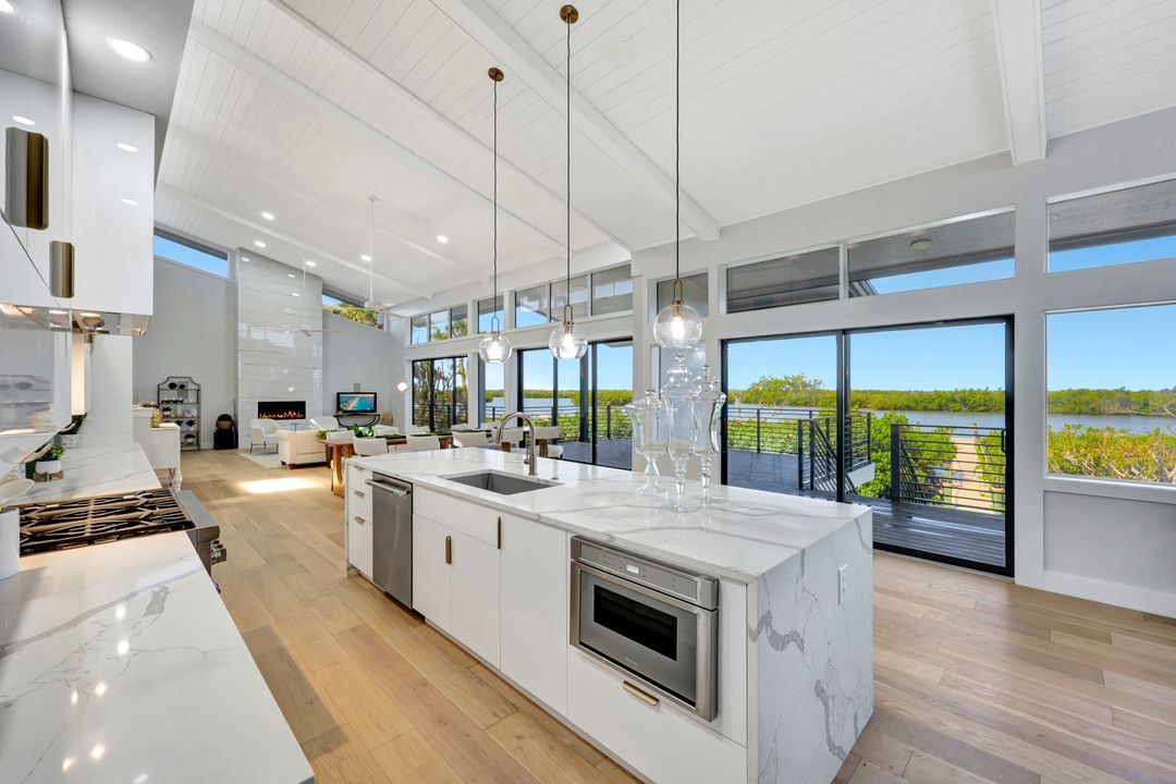 5435 Osprey Ct, Sanibel, FL 33957