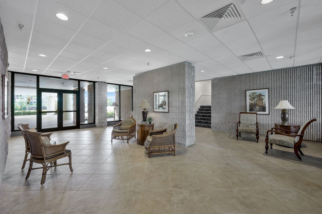 380 Seaview Ct #1904, Marco Island, FL 34145