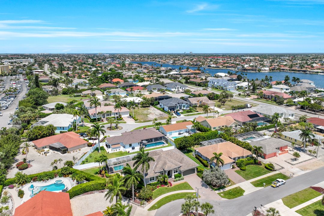 910 Montego Ct, Marco Island, FL 34145