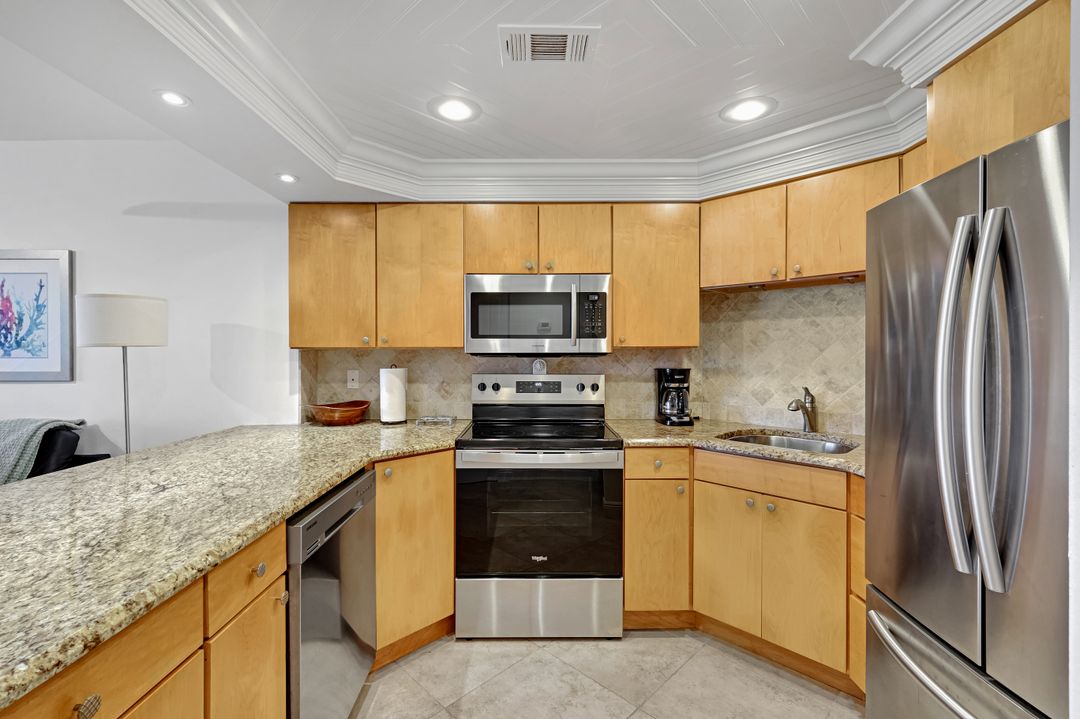 5 Bluebill Ave #505-605, Naples, FL 34108
