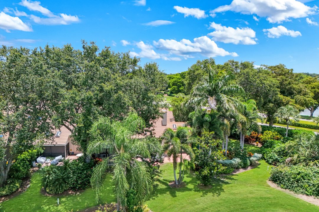 6619 Trident Way, Naples, FL 34108