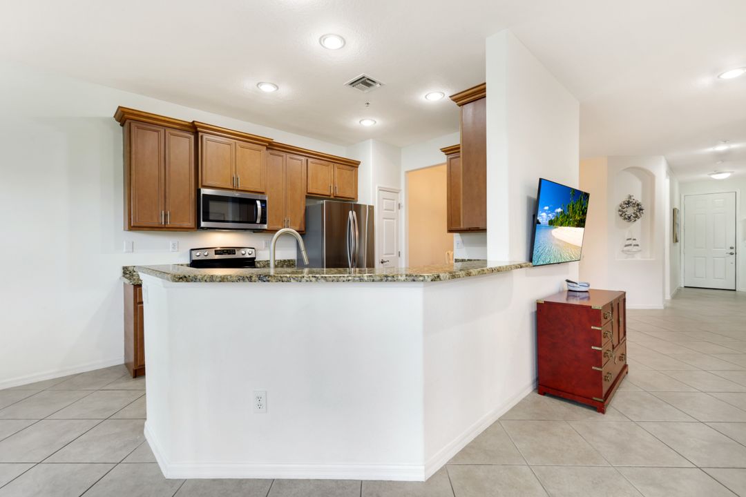12867 Carrington Cir #102, Naples, FL 34105