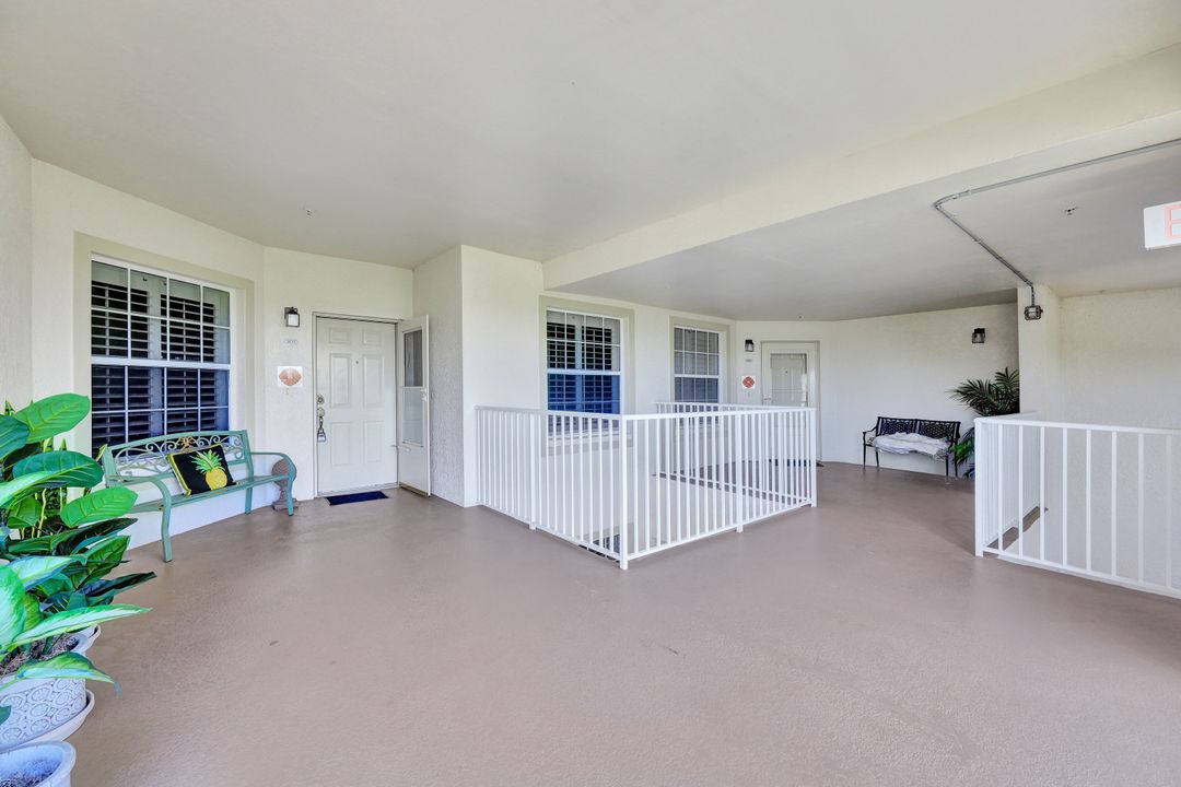 4120 Bayhead Dr #305, Bonita Springs, FL 34134