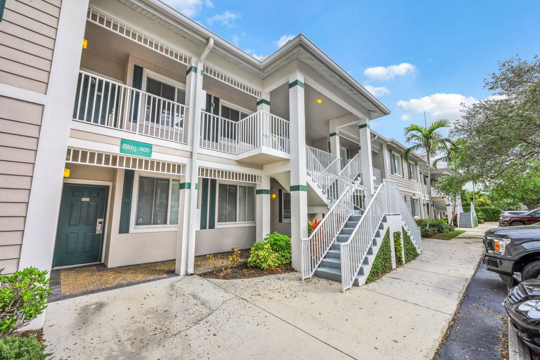 7950 Mahogany Run Ln #422, Naples, FL 34113