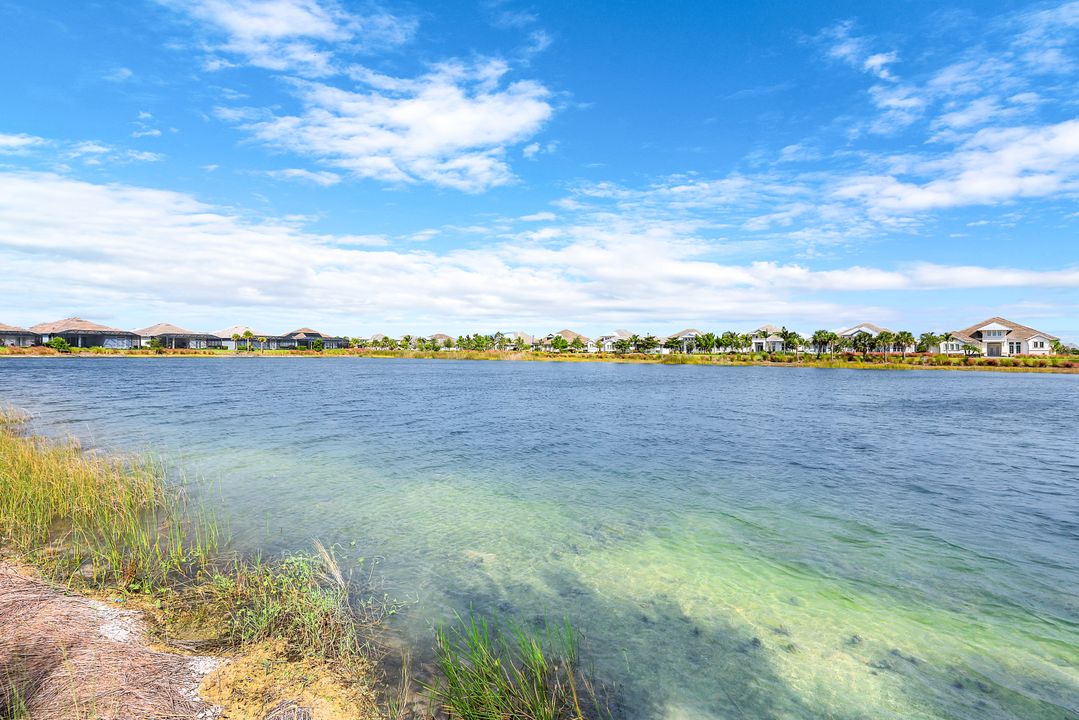 6177 Megans Bay Dr, Naples, FL 34112