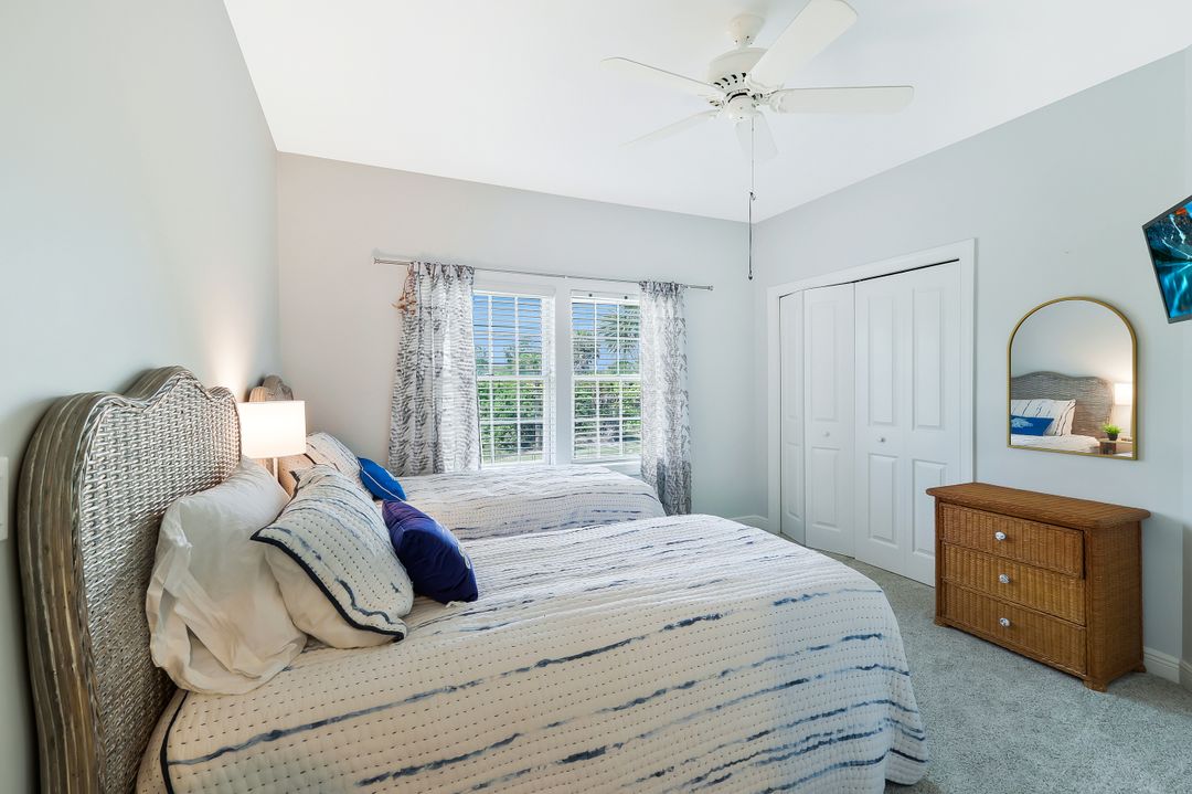 2130 Sunset Cir, Sanibel, FL 33957