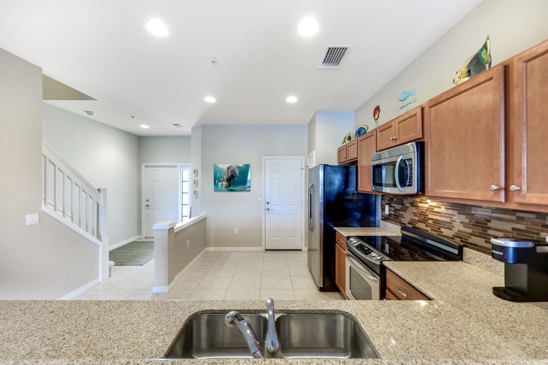 16085 Ravina Way, Naples, FL 34110