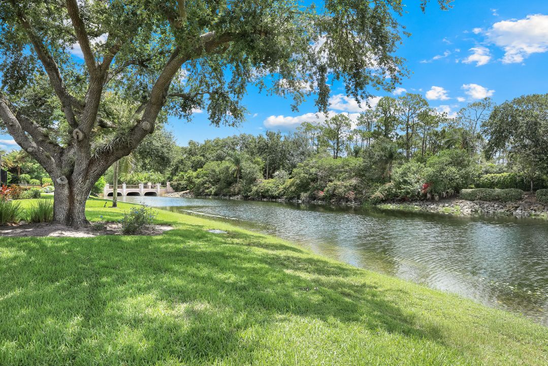 6632 Glen Arbor Way, Naples, FL 34119