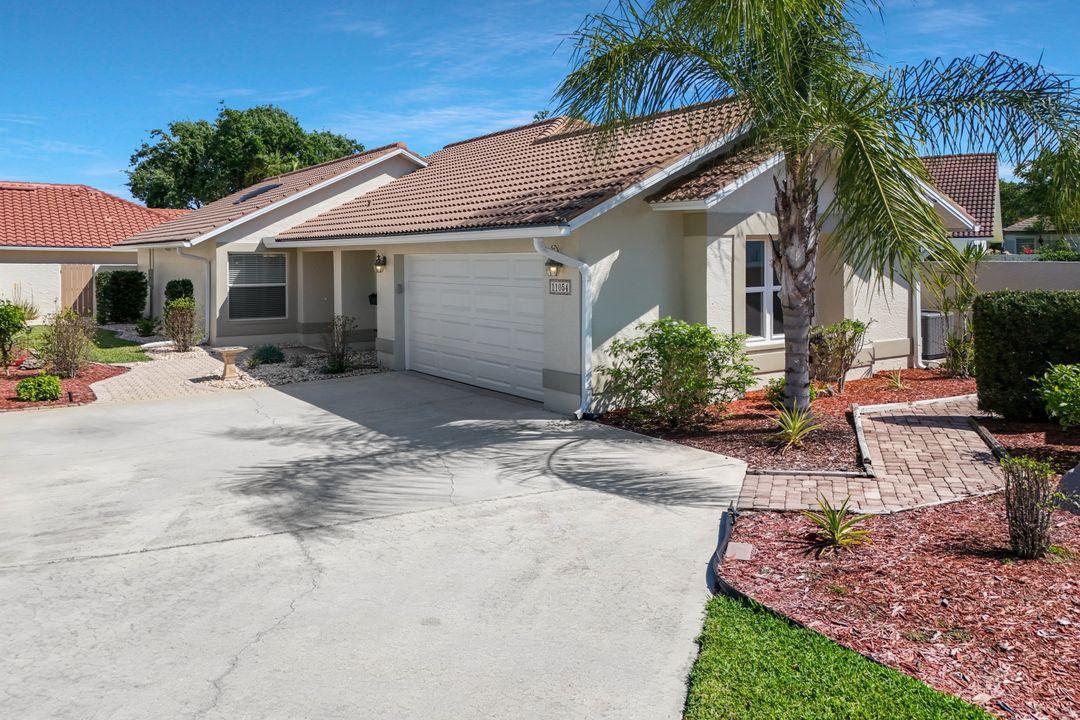 11054 Linnet Ln, Naples, FL 34119