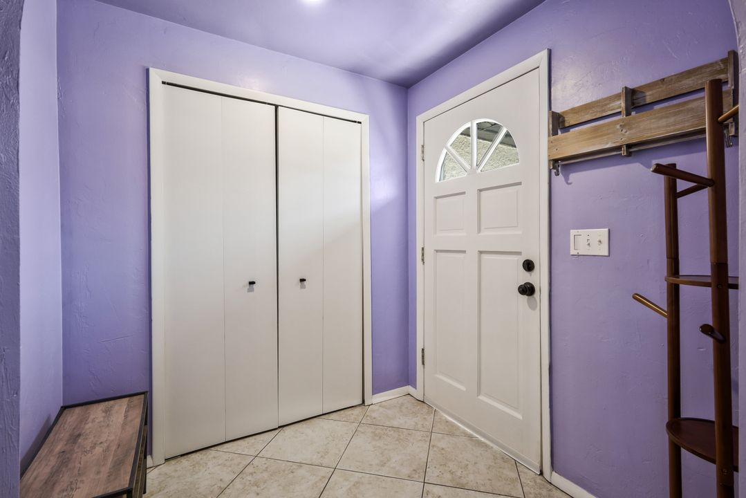 3926 Country Club Blvd, Cape Coral, FL 33904