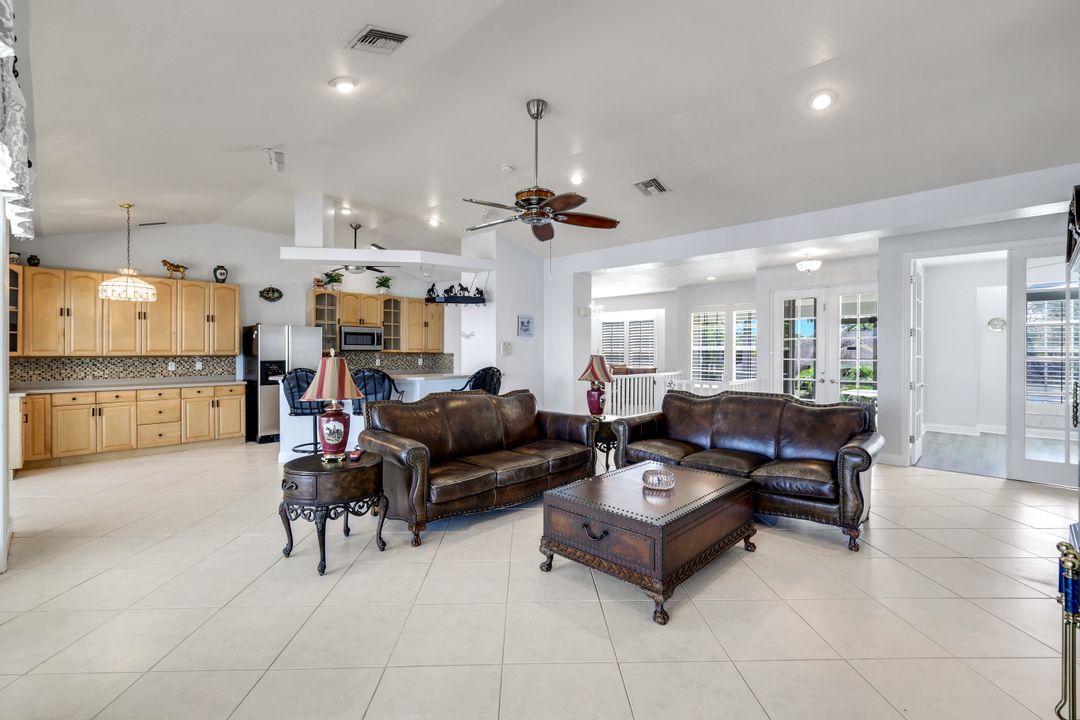 183 Sunset Cay, Naples, FL 34114
