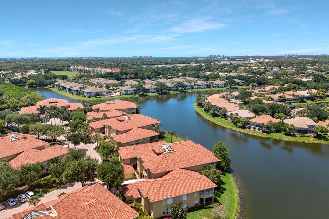 1855 Les Chateaux Blvd #201, Naples, FL 34109