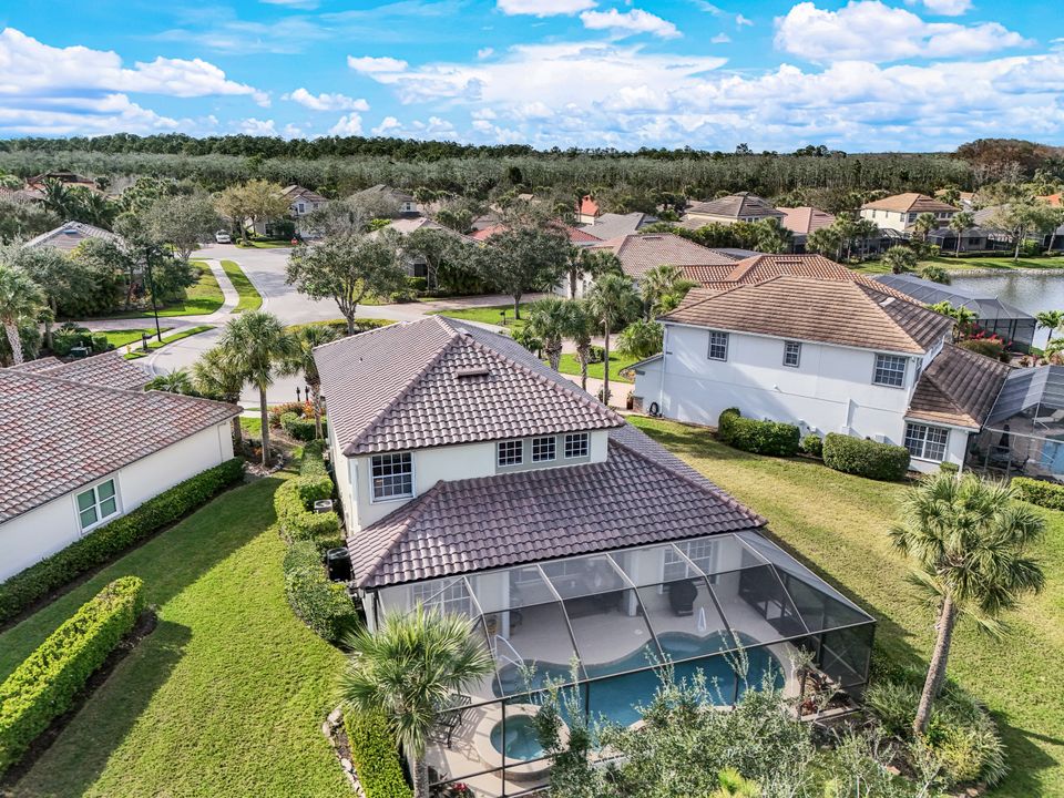 9175 Shale Ct, Naples, FL 34120