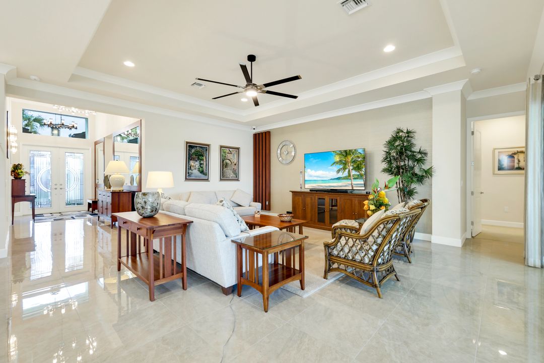 12078 Mimosa St, Naples, FL 34120