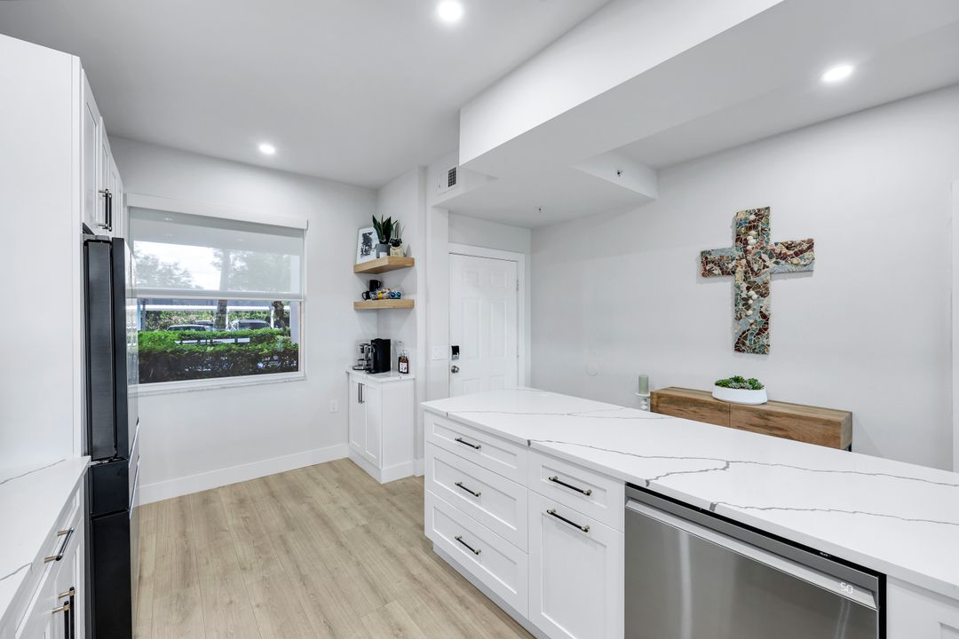 2740 Cypress Trace Cir #2715, Naples, FL 34119