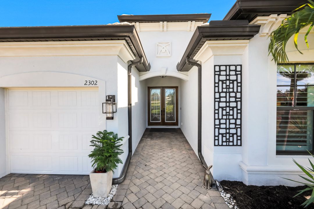 2302 Grenadines Way, Naples, FL