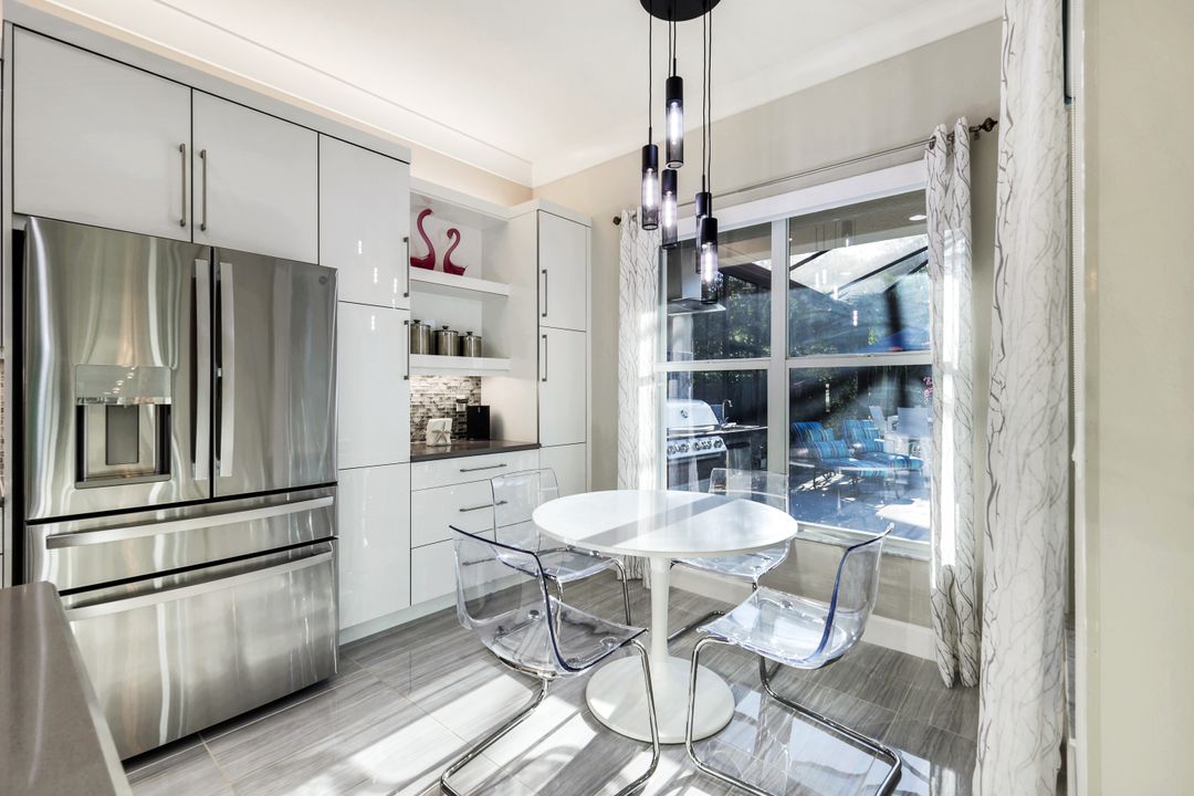 28560 Twain Dr, Bonita Springs, FL 34135