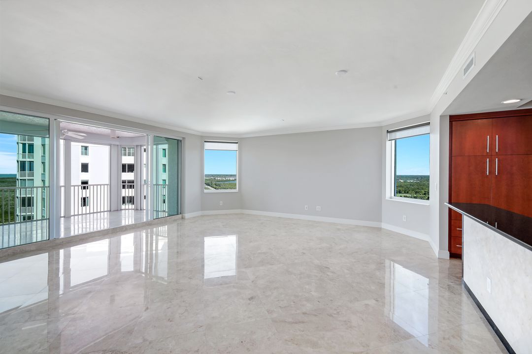 275 Indies Way #1606, Naples, FL 34110