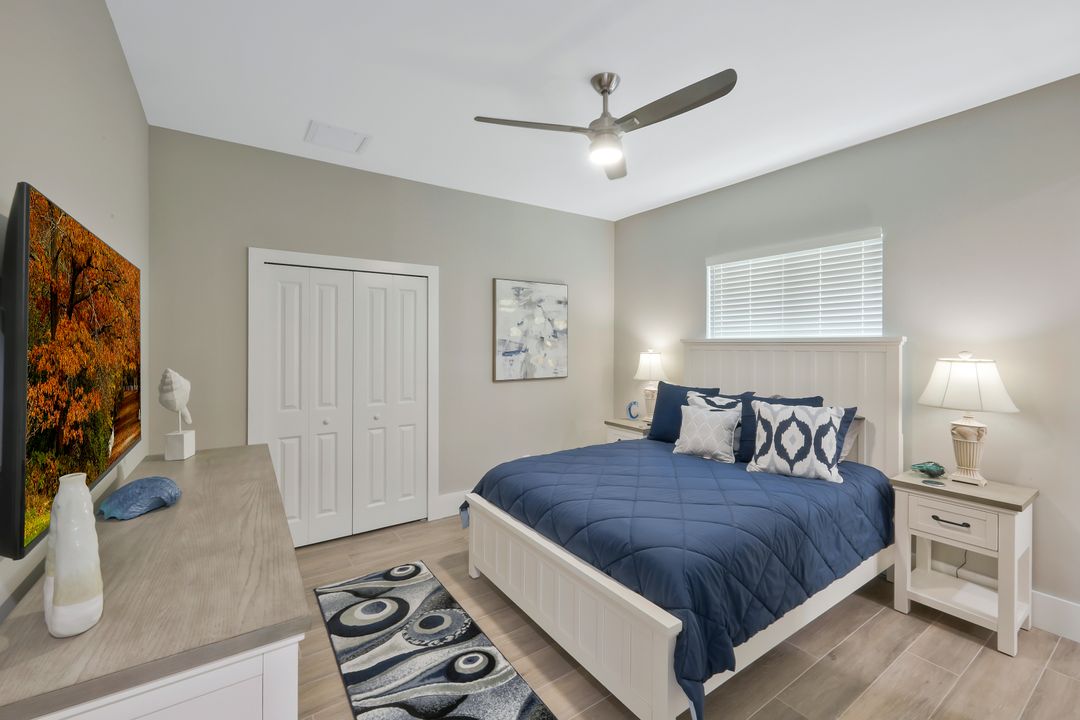 1812 Lagoon Ln, Cape Coral, FL 33914