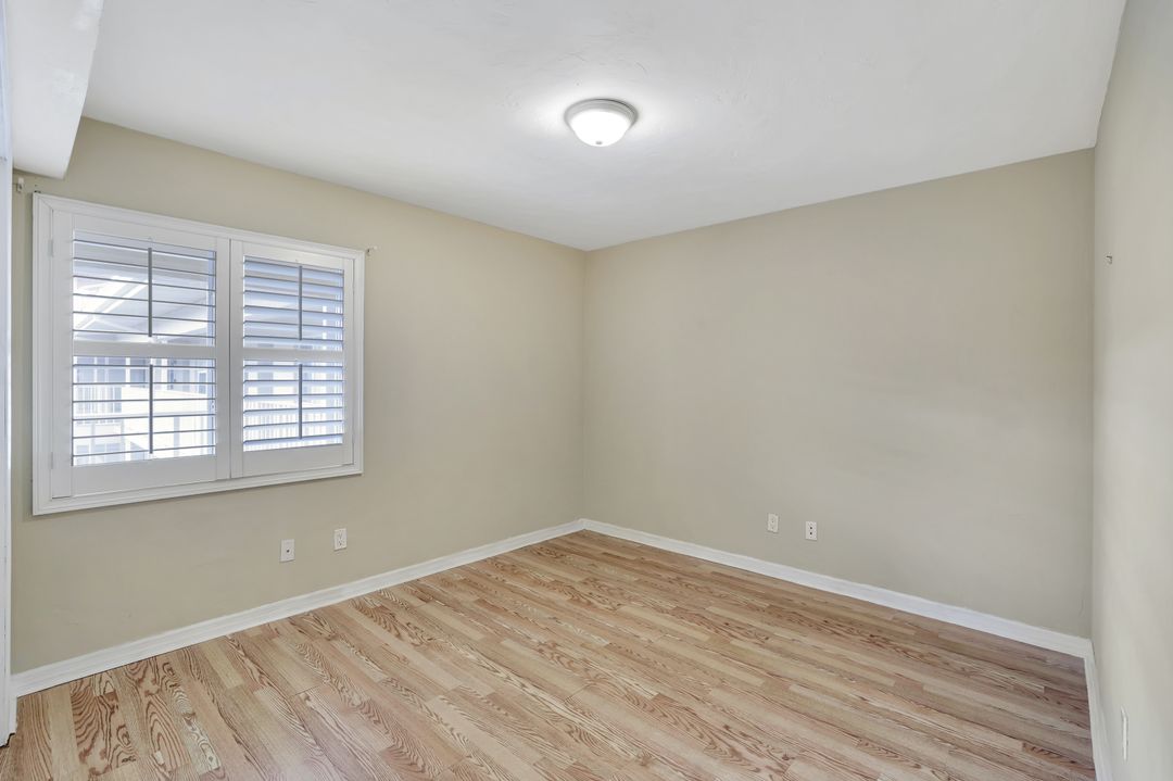 1051 Foxfire Ln #309, Naples, FL 34104