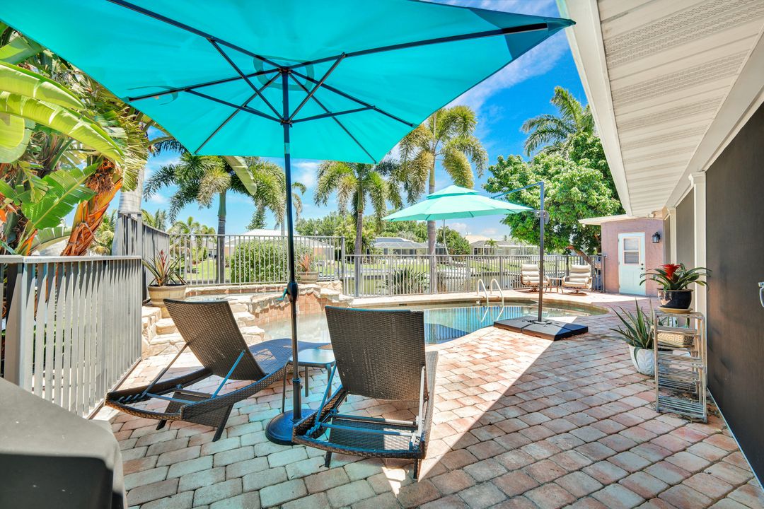 703 SE 33rd Terrace, Cape Coral, FL 33904