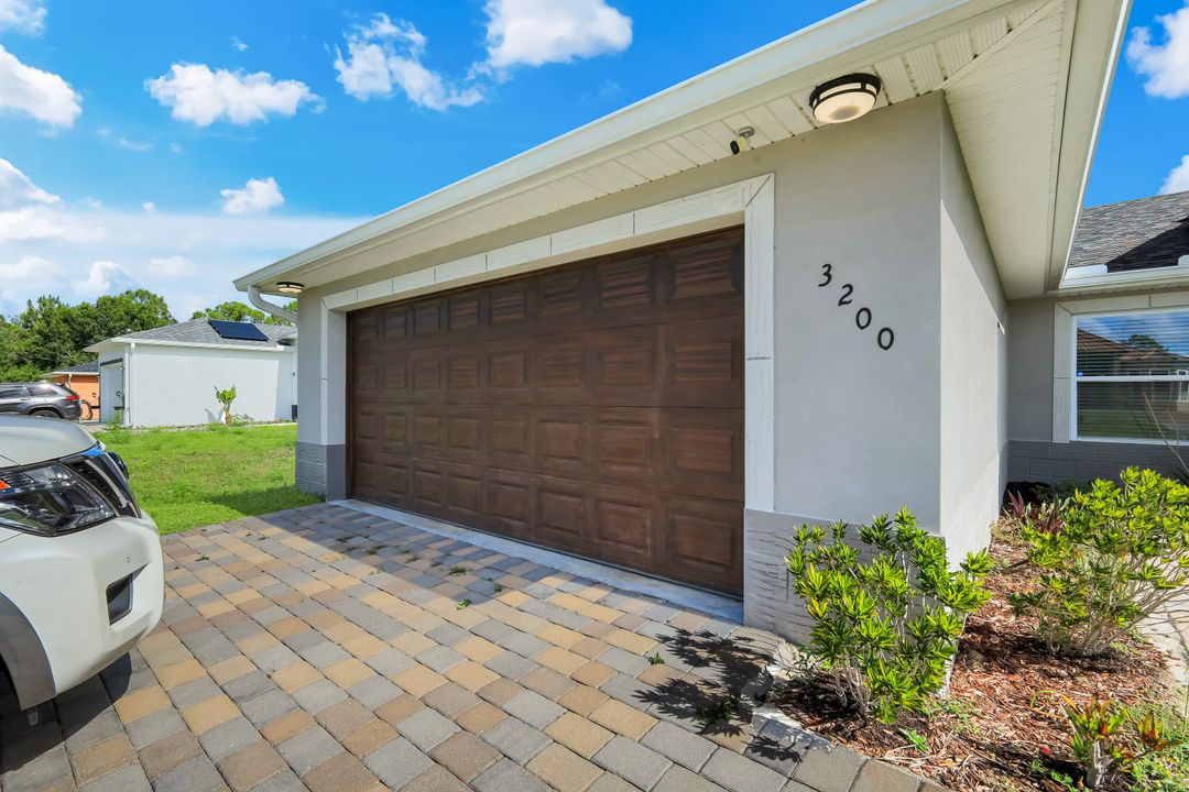 3200 41st St W, Lehigh Acres, FL 33971