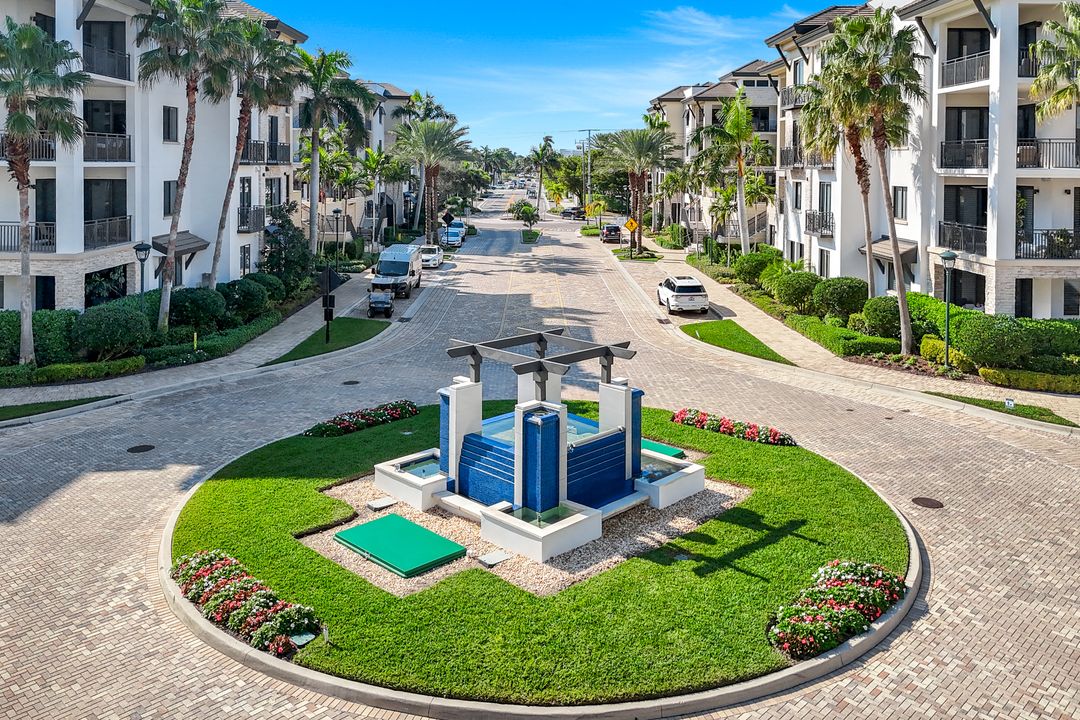 1030 3rd Ave S #419, Naples, FL 34102