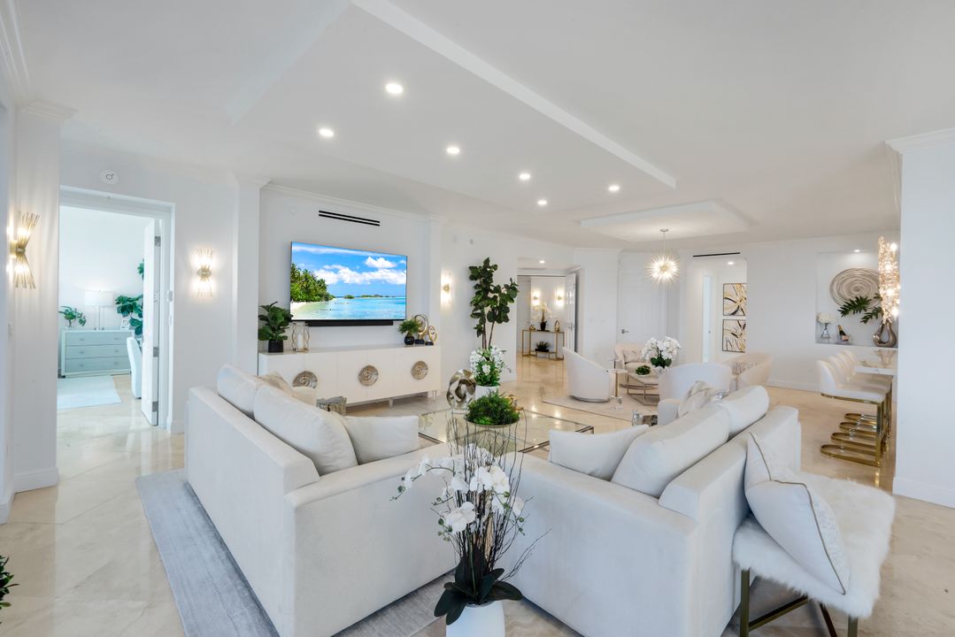 275 Indies Way #1503, Naples, FL 34110