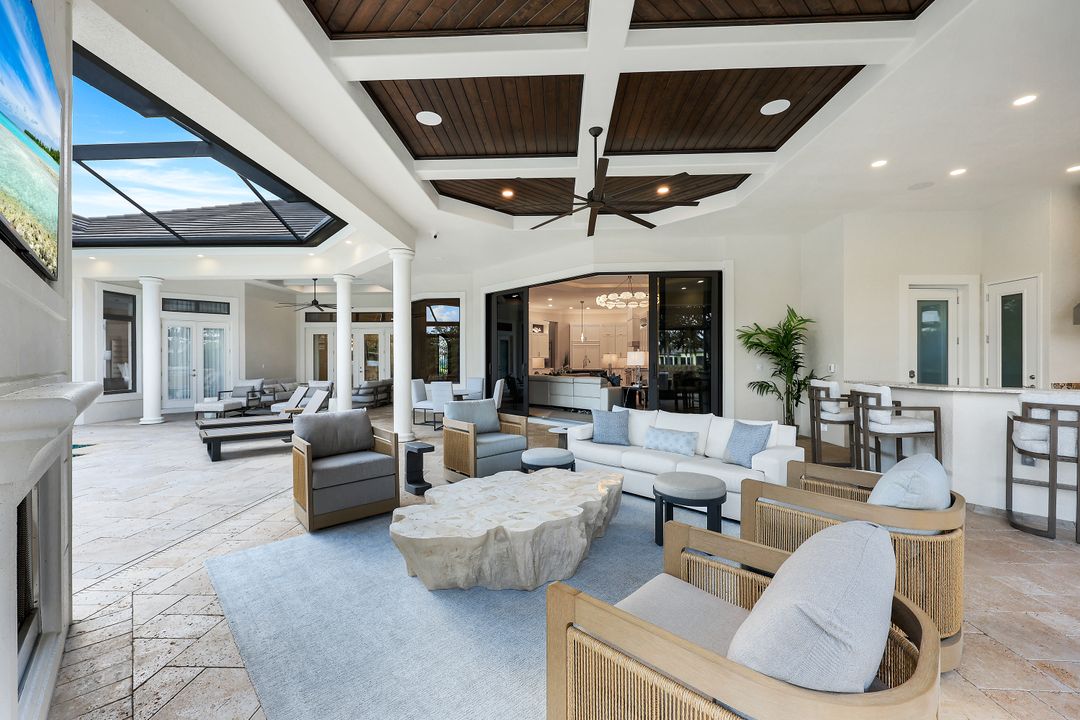 4262 Deephaven Ln, Naples, FL 34119