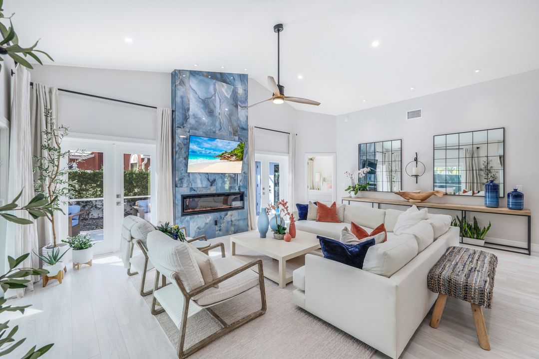 1262 Silverstrand Dr, Naples, FL 34110