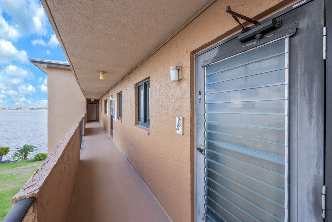 4280 SE 20th Pl #703, Cape Coral, FL 33904