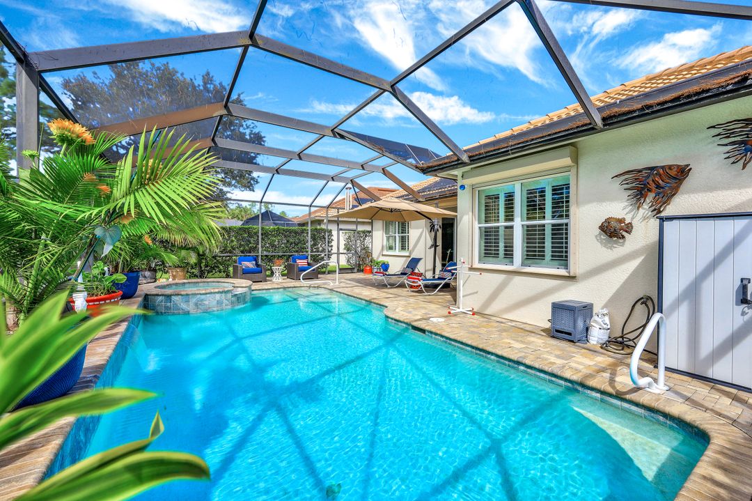 8130 Valiant Dr, Naples, FL 34104