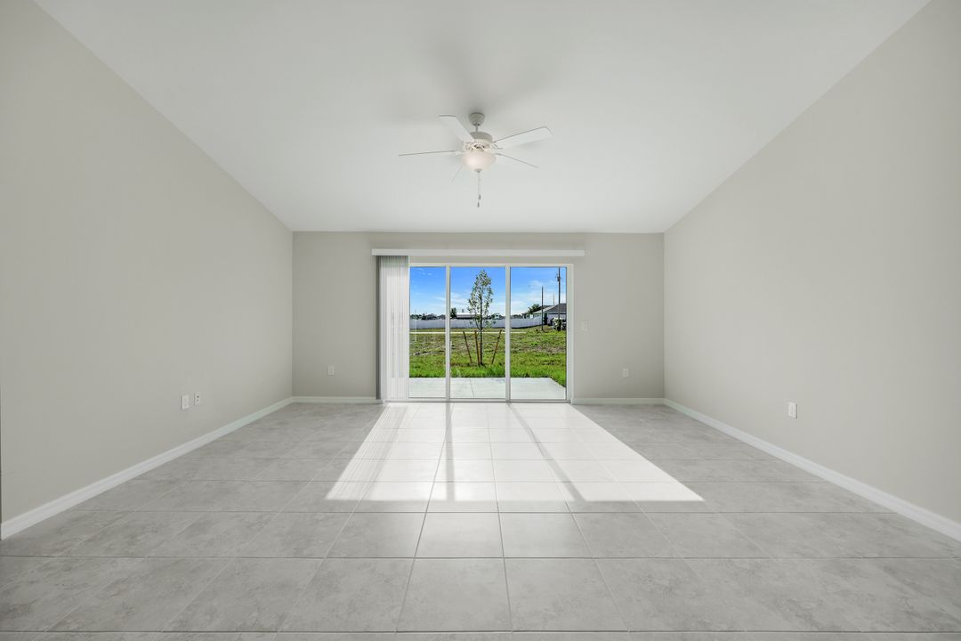 2121 NW 2nd Ave, Cape Coral, FL 33993