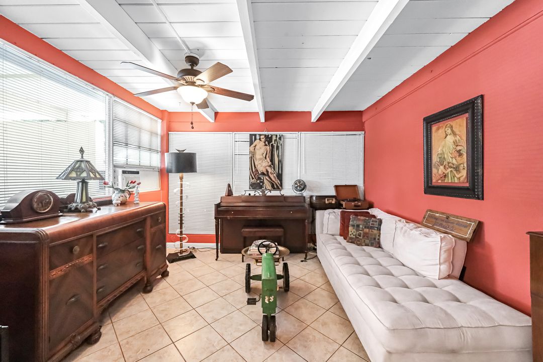 801 NW 26th St, Wilton Manors, FL 33311