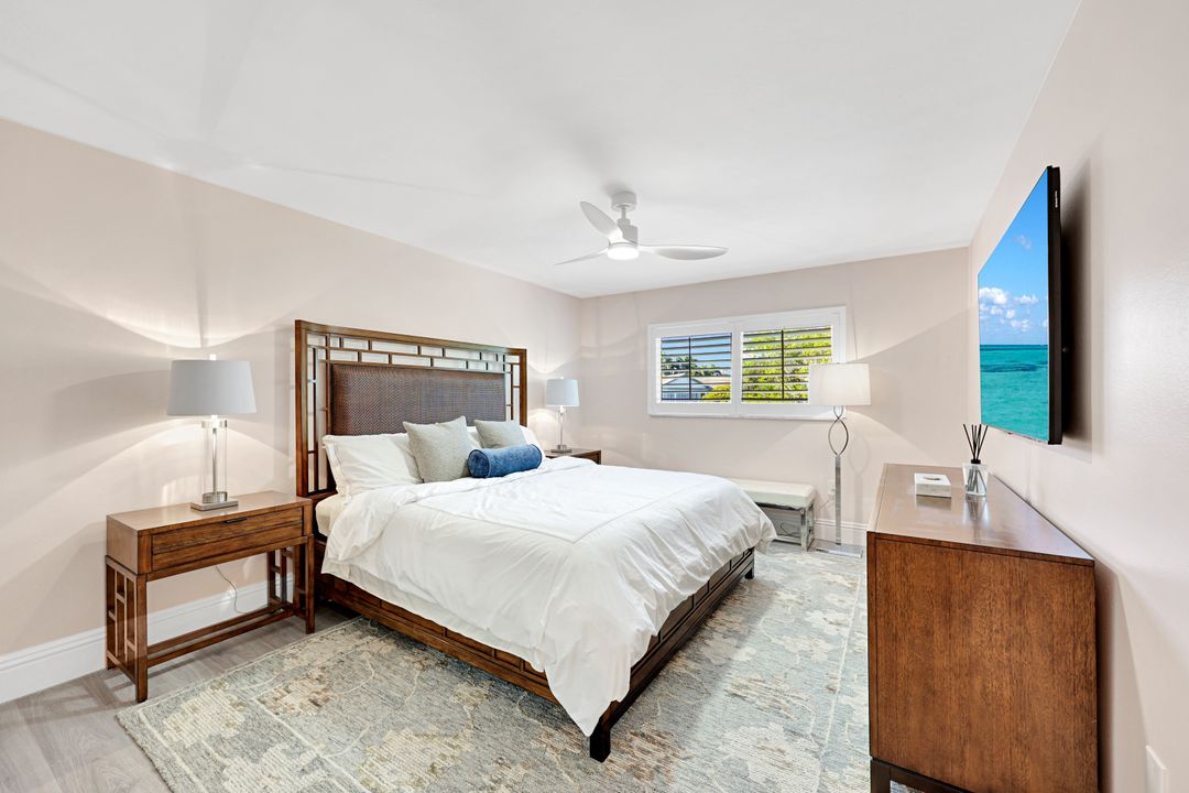 4180 Crayton Rd #E8, Naples, FL 34103