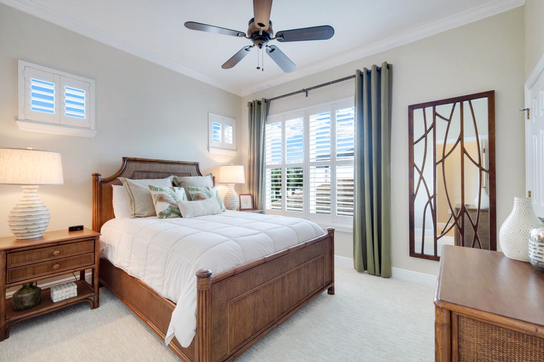 9201 Quartz Ln #201, Naples, FL 34120