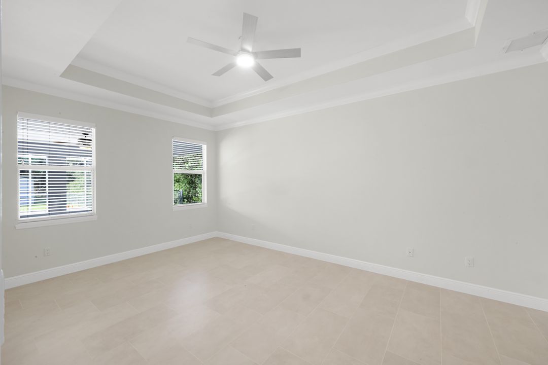 2180 12th Ave NE, Naples, FL 34120