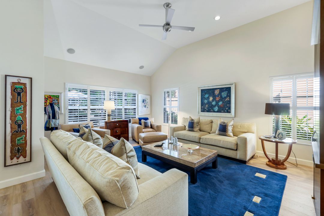 353 Carlton Pl, Naples, FL 34108