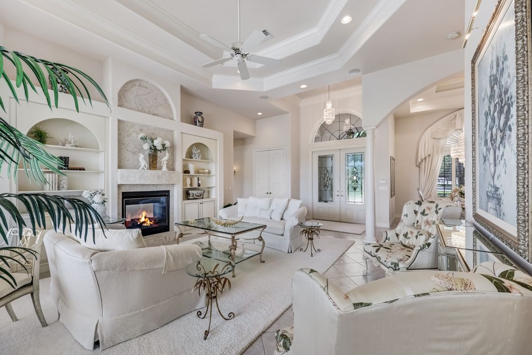 2988 St Barnabas Ct, Naples, FL 34105