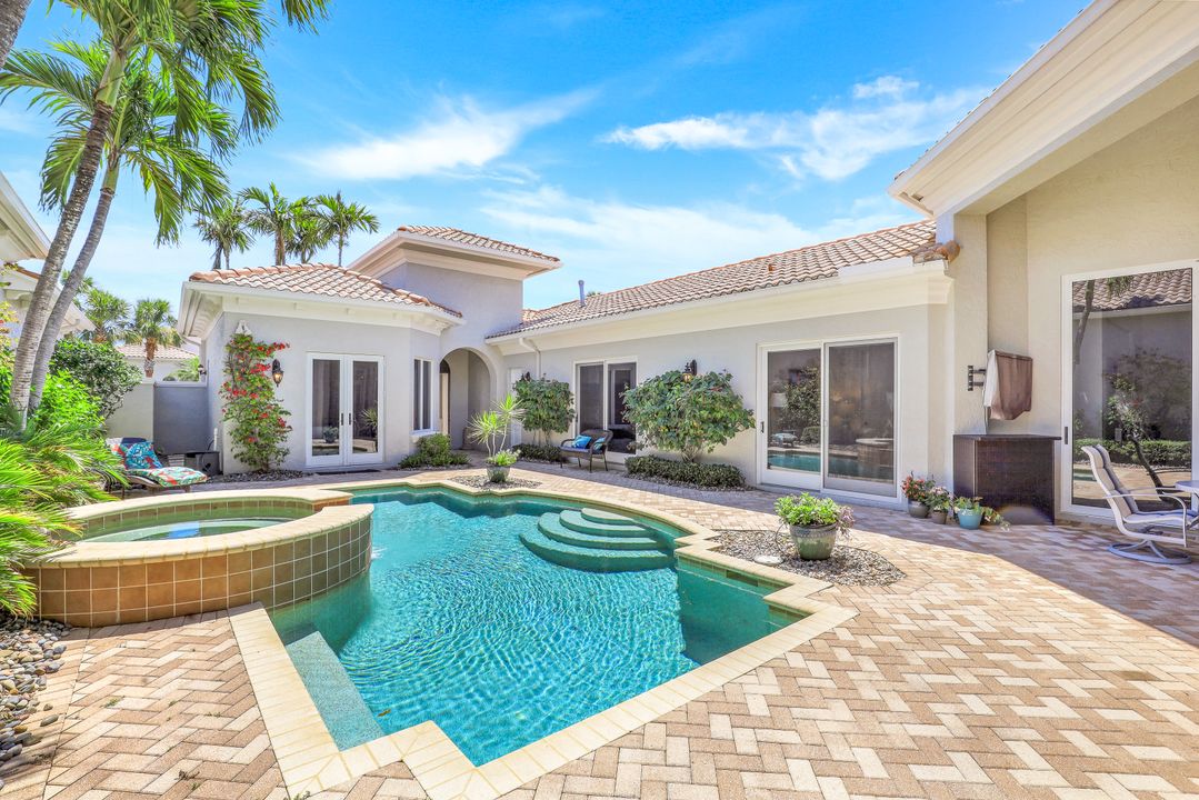 18132 Via Caprini Dr, Miromar Lakes, FL 33913