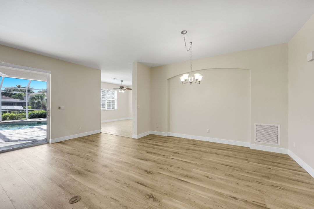 9214 Palm Island Cir, NO FORT MYERS, FL 33903