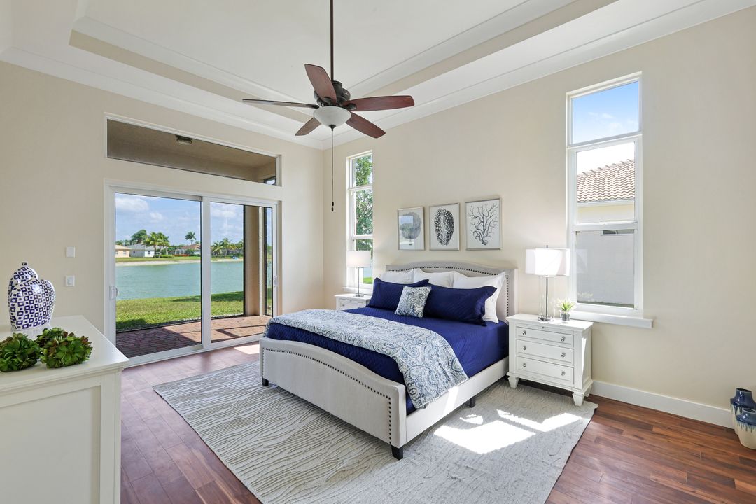 985 Chesapeake Bay Ct, Naples, FL 34120