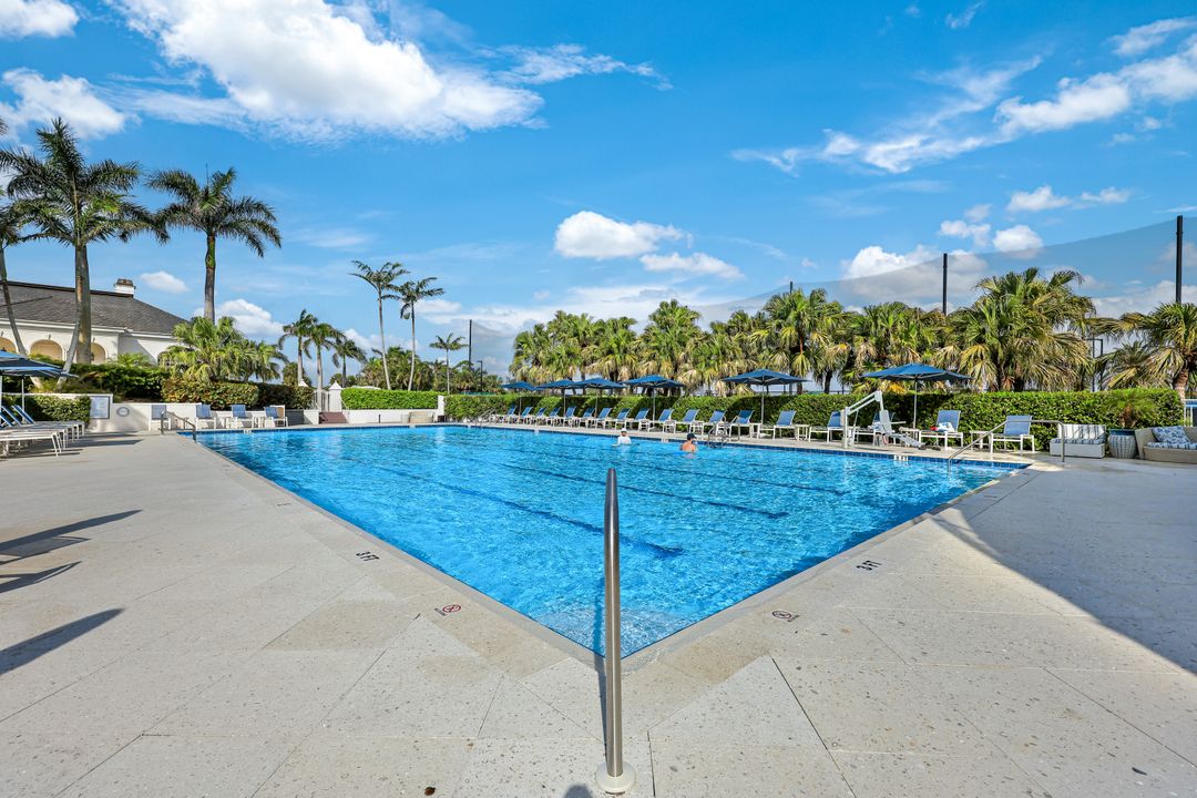 253 Cheshire Way, Naples, FL 34110